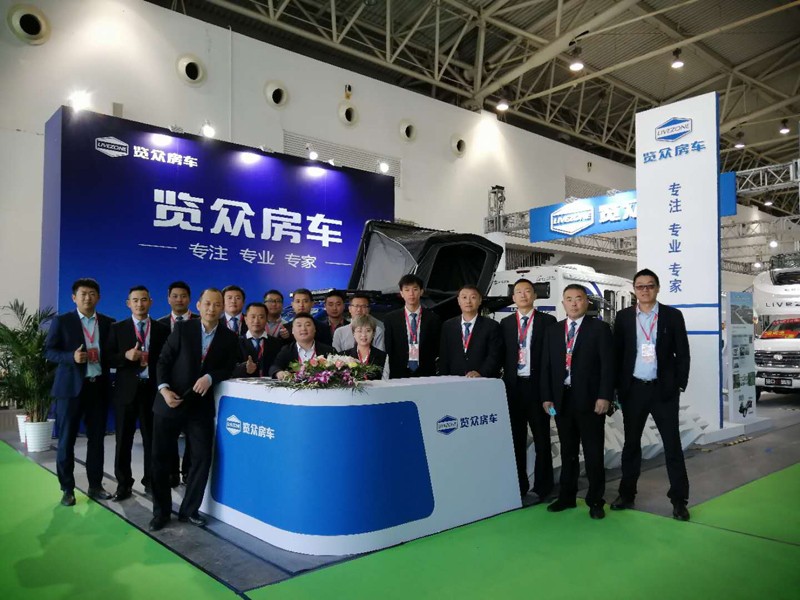 從這選房車的顧客怎么這么多？