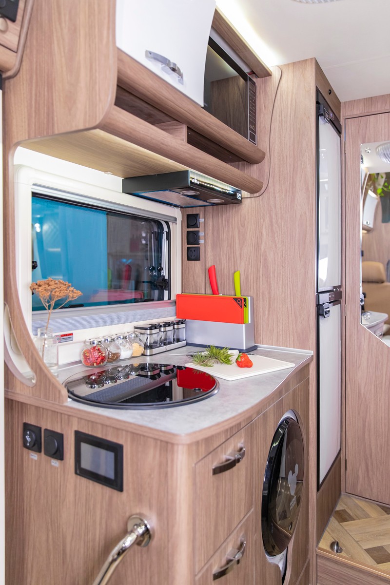 更舒適的房車生活，還是選這款房車