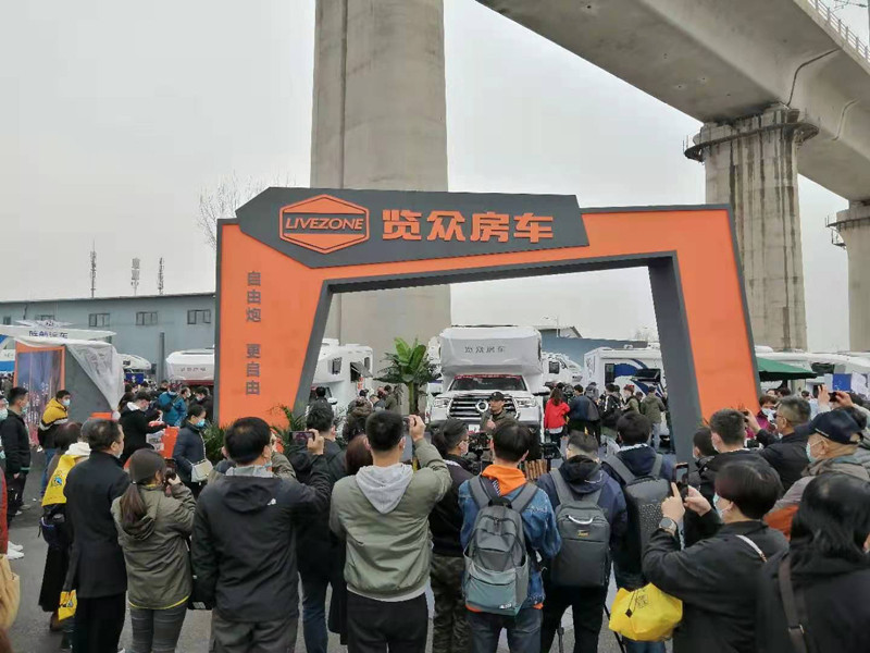 自由炮房車正式亮相北京國際房車博覽會(huì) 自由炮房車正式亮相北京國際房車博覽會(huì)