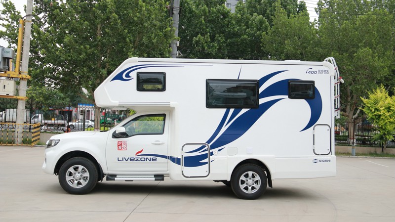 房車旅行，面對(duì)復(fù)雜路況四驅(qū)是必選