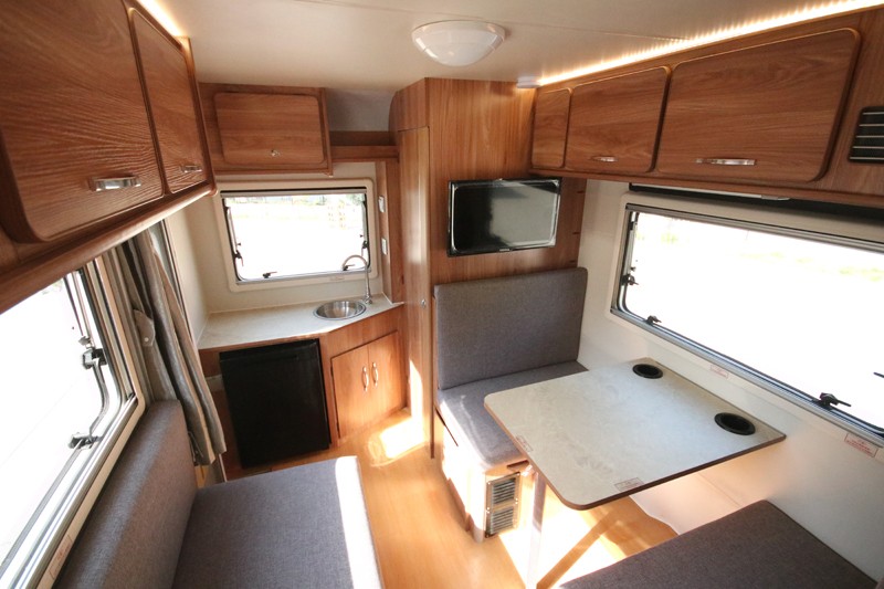 四驅房車選哪款合適？