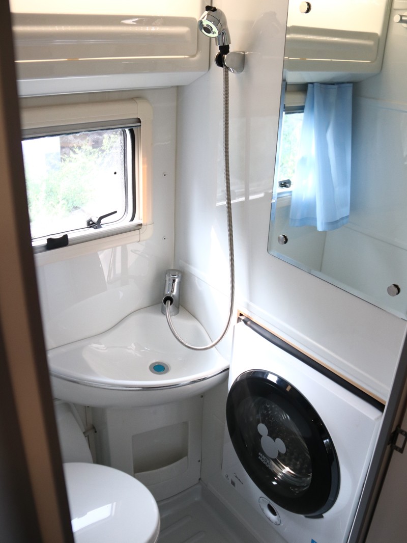 舉國歡慶，房車出行您一定要注意