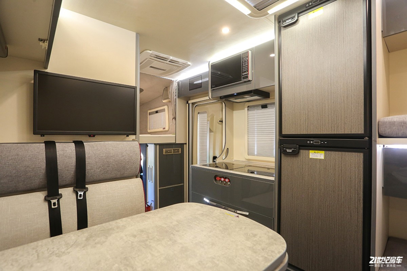 打響第二炮!搶先實拍體驗覽眾自由炮-B皮卡四驅房車 打響第二炮!搶先實拍體驗覽眾自由炮-B皮卡四驅房車