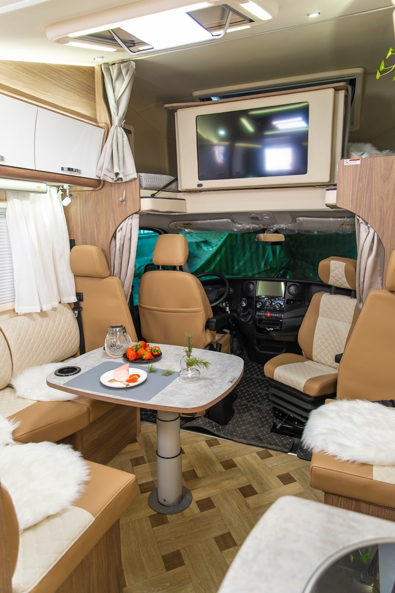 塞拉維房車，夠大，夠舒適