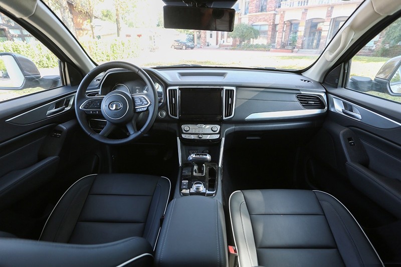 動(dòng)力 豐富配置，這樣的房車省心、舒心