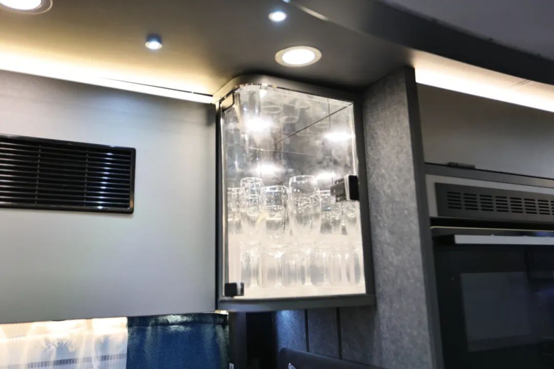 TOD智能四驅 全車越野套件，這是不是你理想的C型越野房車？