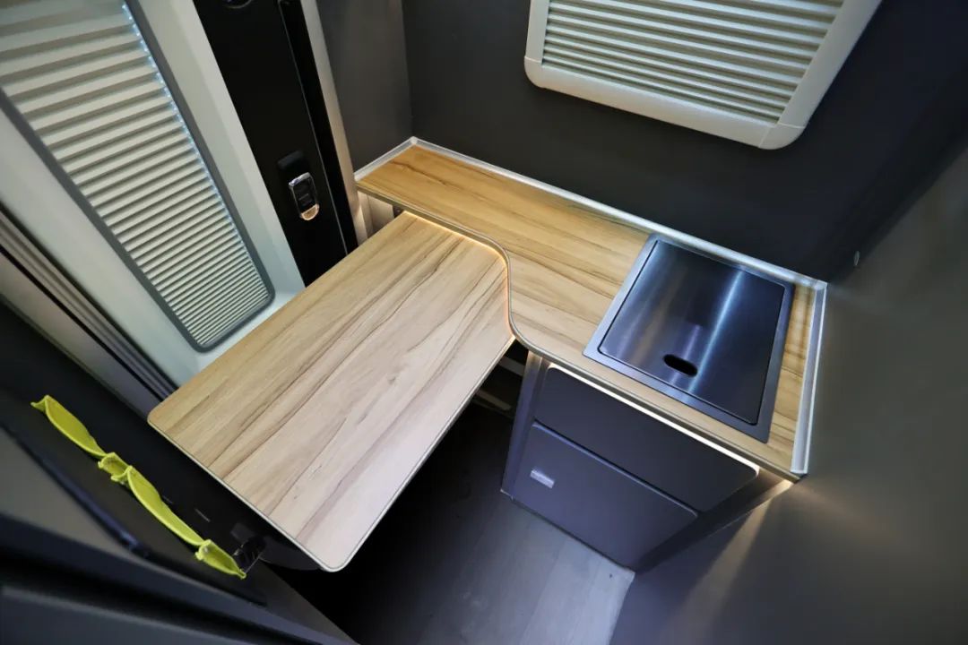 TOD智能四驅 全車越野套件，這是不是你理想的C型越野房車？