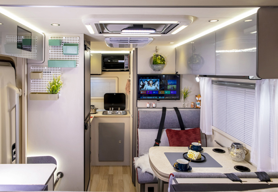 自由炮領(lǐng)銜，引爆成都房車展